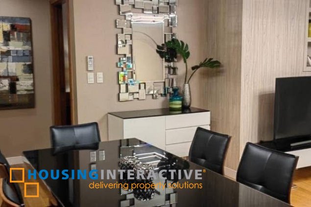 fully furnished 1br unit with balcony for sale in park terraces