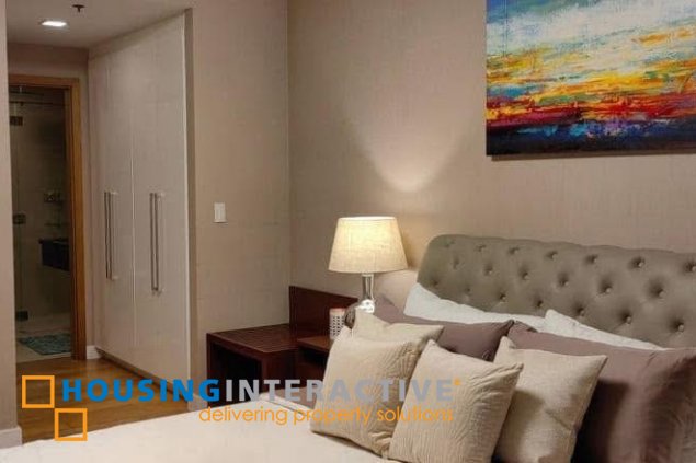 fully furnished 1br unit with balcony for sale in park terraces