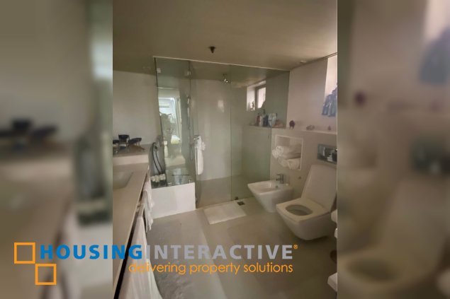 fully furnished 3br unit with parking for sale in pacific plaza ayala