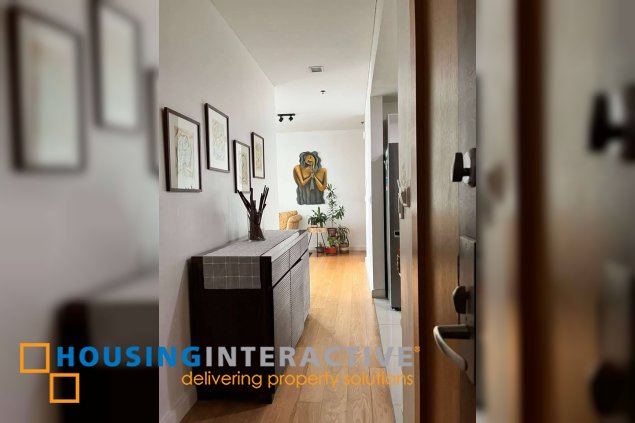 semi-furnished 3br unit with balcony and parking for sale in park terraces