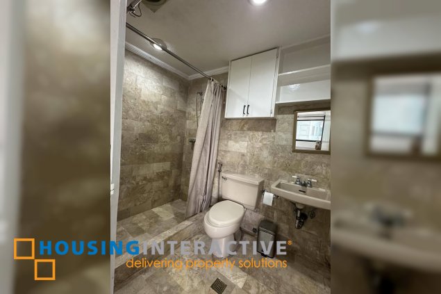 fully furnished 1br unit with parking for lease in sagittarius building