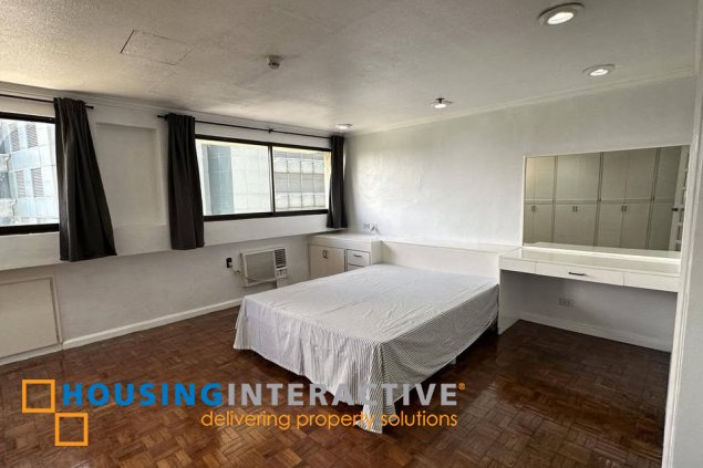fully furnished 1br unit with parking for lease in sagittarius building