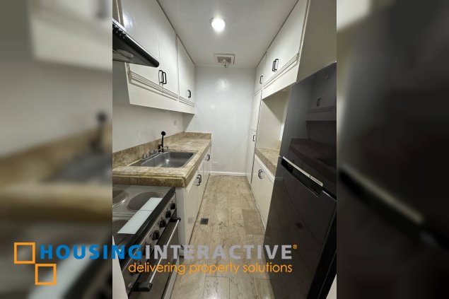 fully furnished 1br unit with parking for lease in sagittarius building