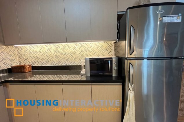 fully furnished 2br unit with parking for lease in the veranda