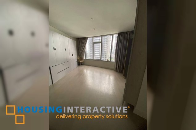 fully furnished 3br unit with parking for lease in proscenium at rockwell
