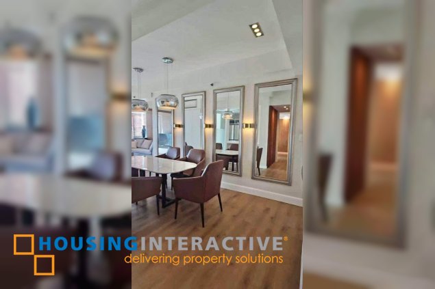 semi-furnished newly renovated 3br unit with parking for lease in the grand hamptons