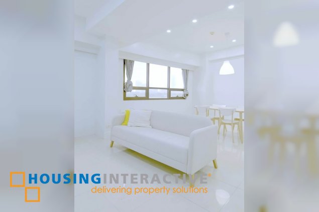 semi-furnished 2br unit with parking for sale in icon residences