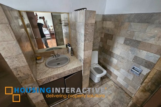 furnished 4br townhouse for rent in new manila