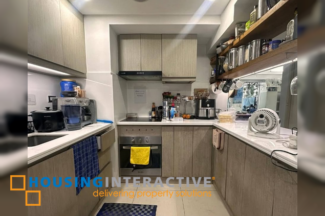 𝐅𝐎𝐑 𝐒𝐀𝐋𝐄: 𝐒𝐩𝐞𝐜𝐢𝐚𝐥 𝟐𝐁𝐑 𝐂𝐨𝐧𝐝𝐨 𝐔𝐧𝐢𝐭 𝐢𝐧 𝐑𝐞𝐝 𝐎𝐚𝐤, 𝐓𝐰𝐨 𝐒𝐞𝐫𝐞𝐧𝐝𝐫𝐚, 𝐁𝐆𝐂