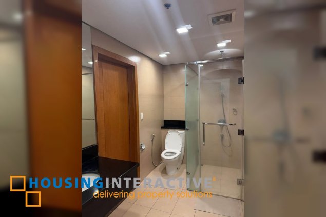 furnished 1br unit with parking for lease in park terraces
