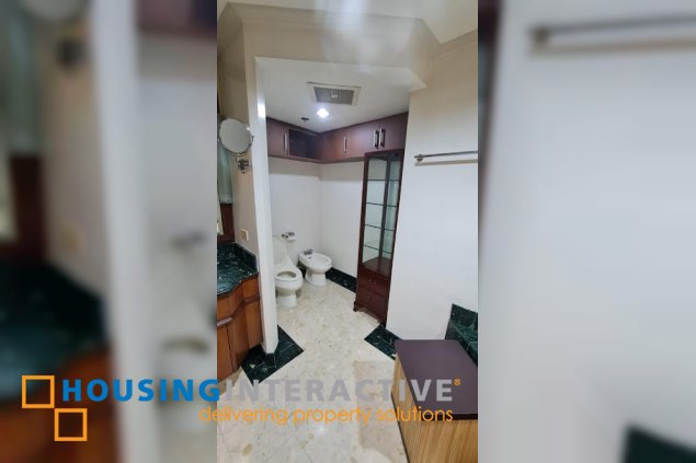 semi-furnished 3br unit with parking for lease in luna gardens