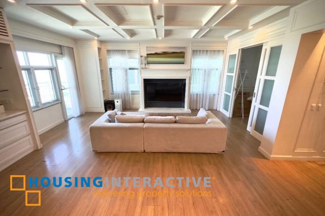 for sale:  penthouse in meranti two serendra bgc