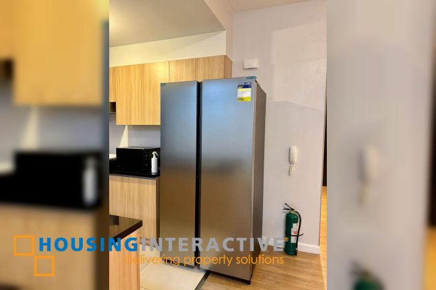 fully furnished 2br unit with parking for lease in park triangle residences