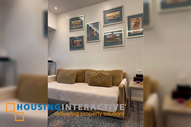 for rent: spacious 2-bedroom condo in le triomphe