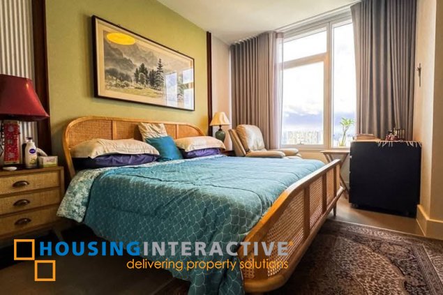 semi-furnsihed 2br unit with parking for sale in proscenium at rockwell