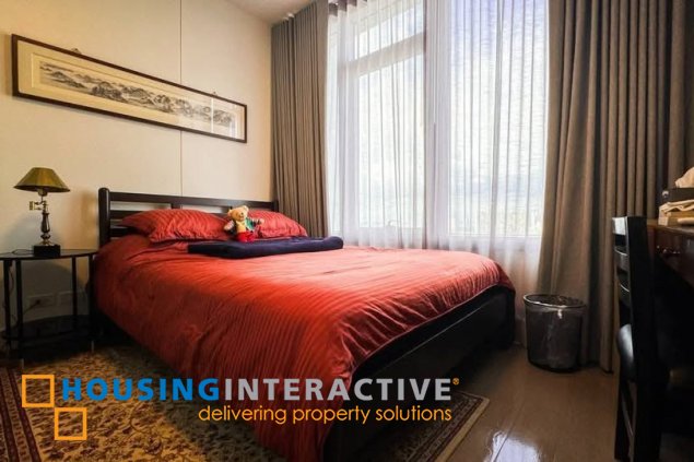 semi-furnsihed 2br unit with parking for sale in proscenium at rockwell