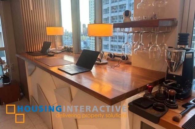 furnished 3br unit with parking parking for lease in crescent park residences