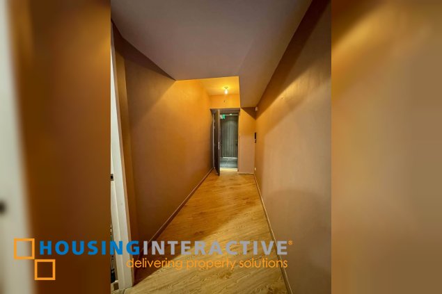 furnished 2br unit with balcony and parking for lease in the rise