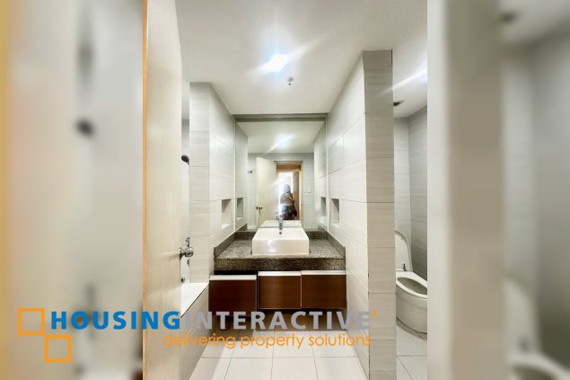 semi-furnished 3br unit with parking for lease in the salcedo park condominium