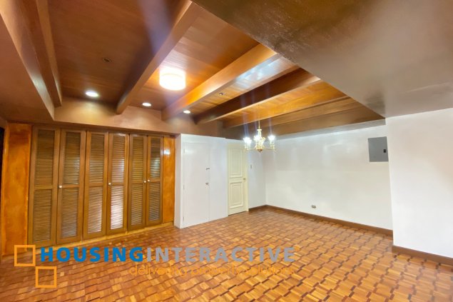 semi-furnished unit for sale in prince plaza