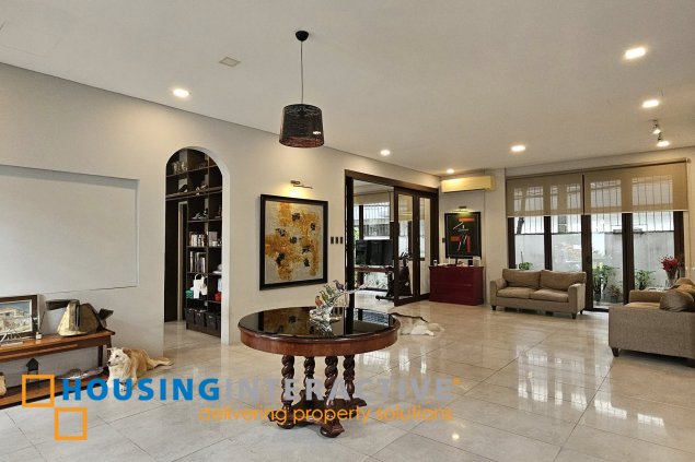 2-storey modern house for sale in paseo de magallanes village