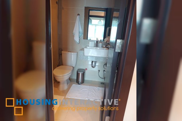 fully furnished 3br unit with parking for lease in uptown parksuites