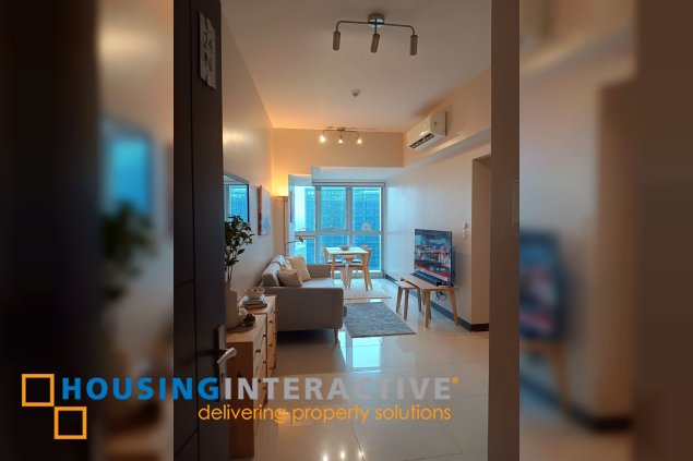 fully furnished 3br unit with parking for lease in uptown parksuites