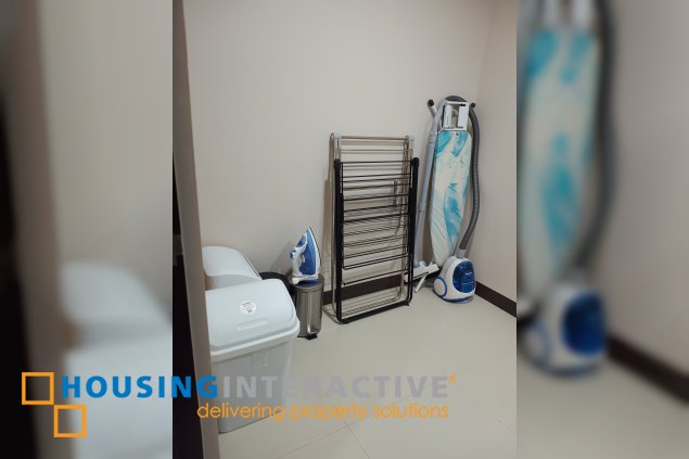 fully furnished 3br unit with parking for lease in uptown parksuites