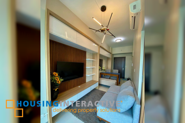 fully furnished 1br unit with balcony for lease in uptown parksuites