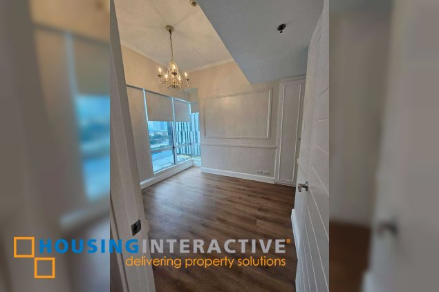 semi-furnished 3br unit with parking for lease in the grand hamptons