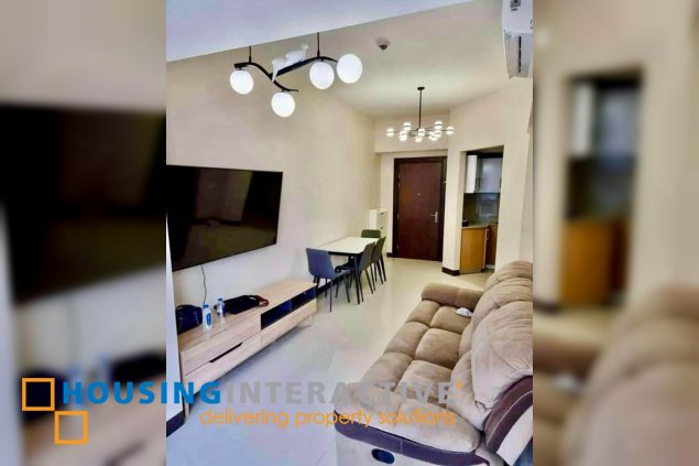semi-furnished 3br unit for sale in uptown parksuites