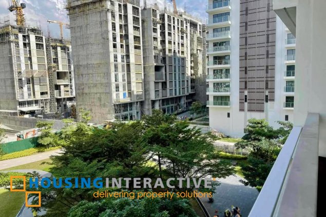 furnished 3br unit parking for lease in the veranda