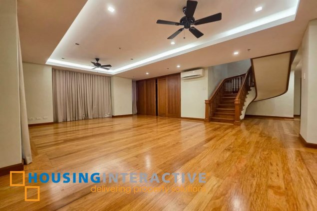 4br condo unit with parking for salein ortigas center