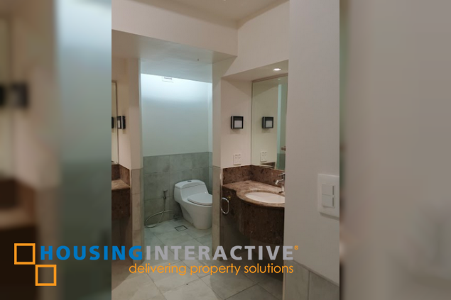 fully renovated 3br unit with parking for lease in pacific plaza towers