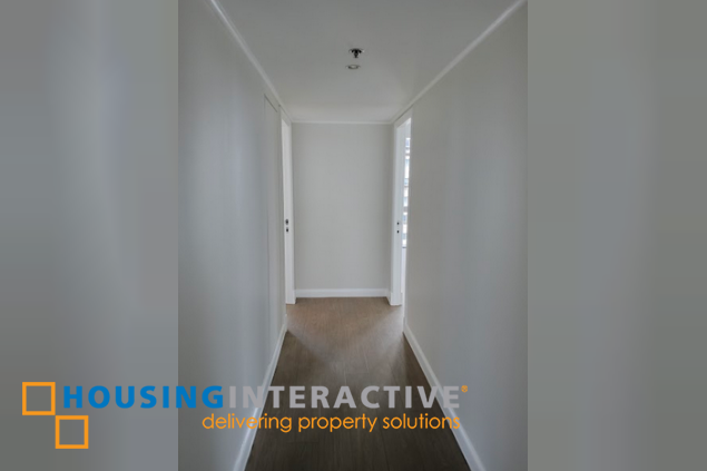 fully renovated 3br unit with parking for lease in pacific plaza towers