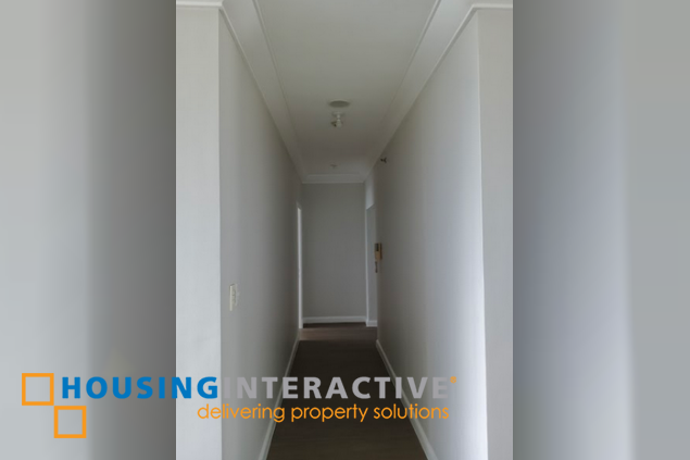 fully renovated 3br unit with parking for lease in pacific plaza towers