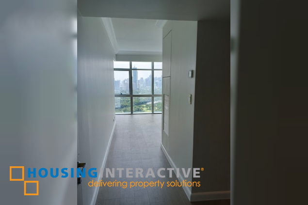 fully renovated 3br unit with parking for lease in pacific plaza towers