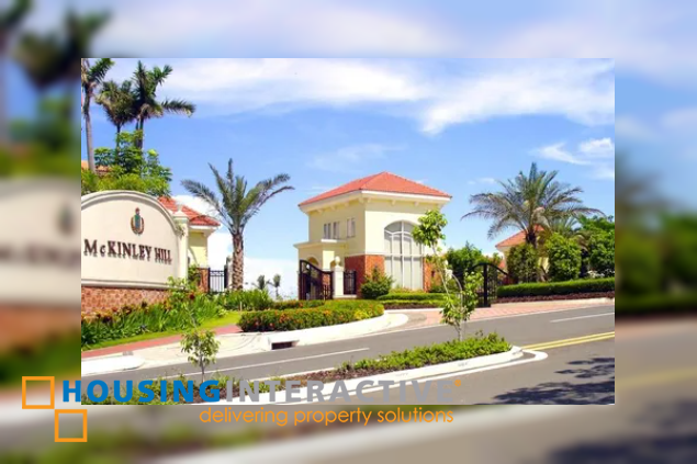 house for rent in mckinley hill village