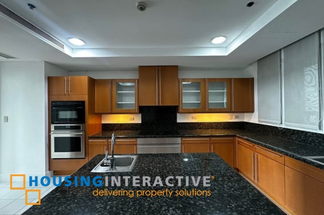 semi-furnished 3br unit with parking for lease in one roxas triangle