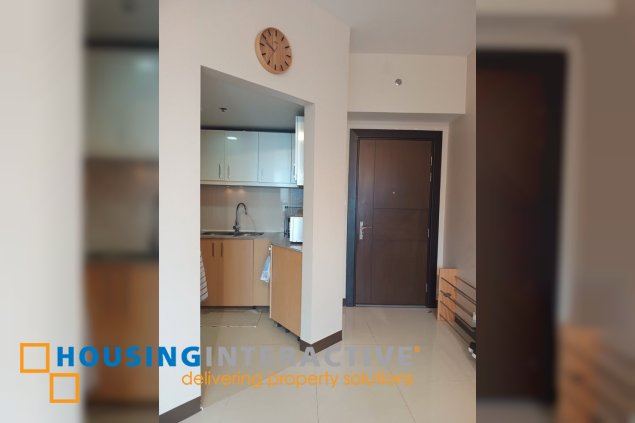fully furnished 3br unit with parking for lease in uptown parksuites