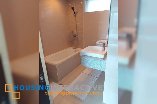 fully furnished 3br unit with parking for lease in uptown parksuites