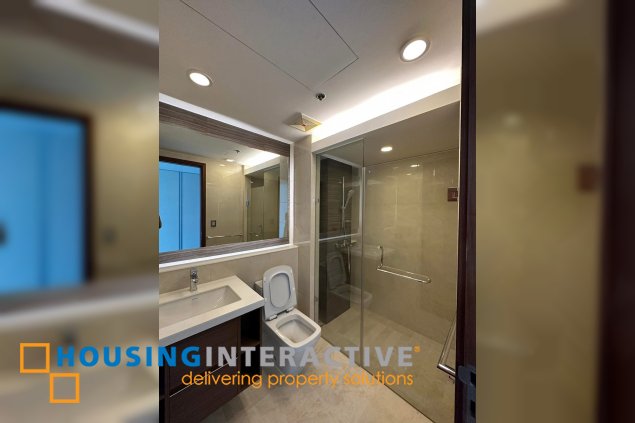 bare 3br unit with parking for rent in two roxas triangle