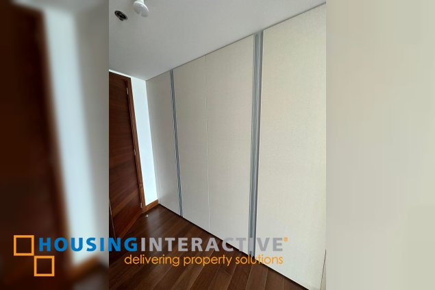 bare 3br unit with parking for rent in two roxas triangle
