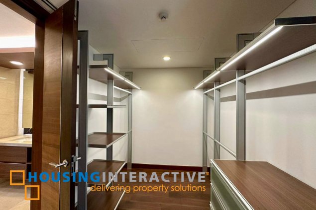 bare 3br unit with parking for rent in two roxas triangle