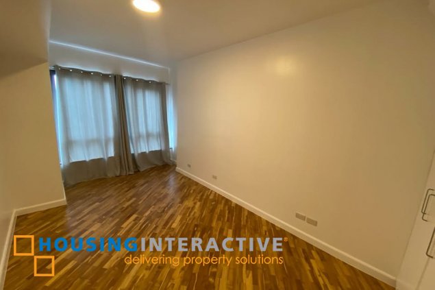 bare 2br unit with parking for lease in joya lofts and towers