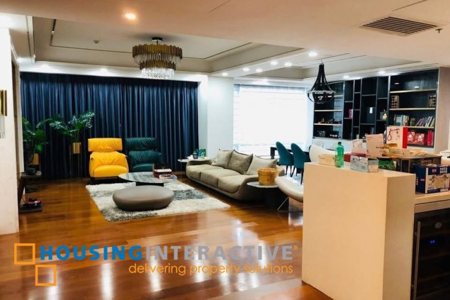 furnished 2br unit with parking for sale in horizon homes at shangri-la at the fort