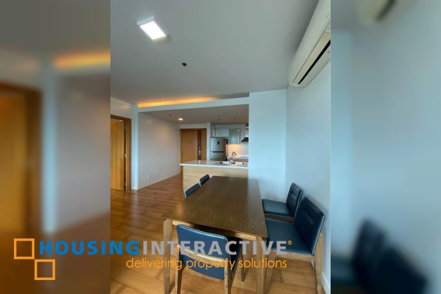 fully furnished 2br unit with parking for lease in park terraces