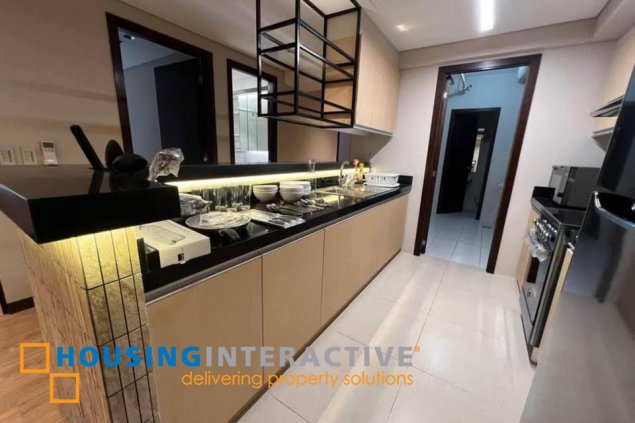 fully furnished 3br unit with parking for lease in escala salcedo