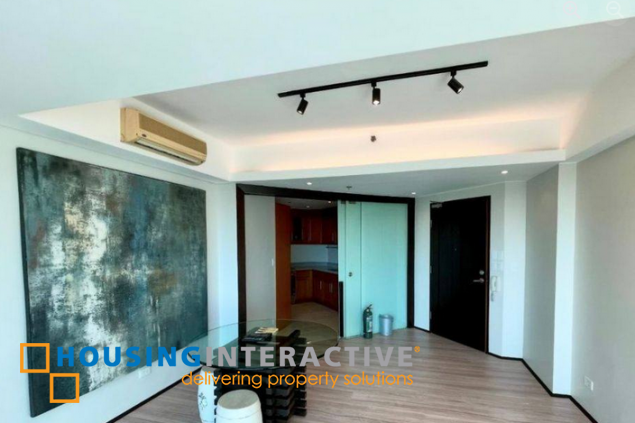 newly renovated 2br unit with parking for lease in bonifacio ridge