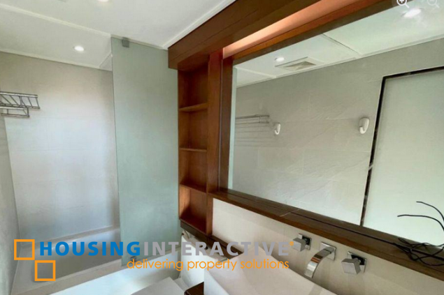 newly renovated 2br unit with parking for lease in bonifacio ridge